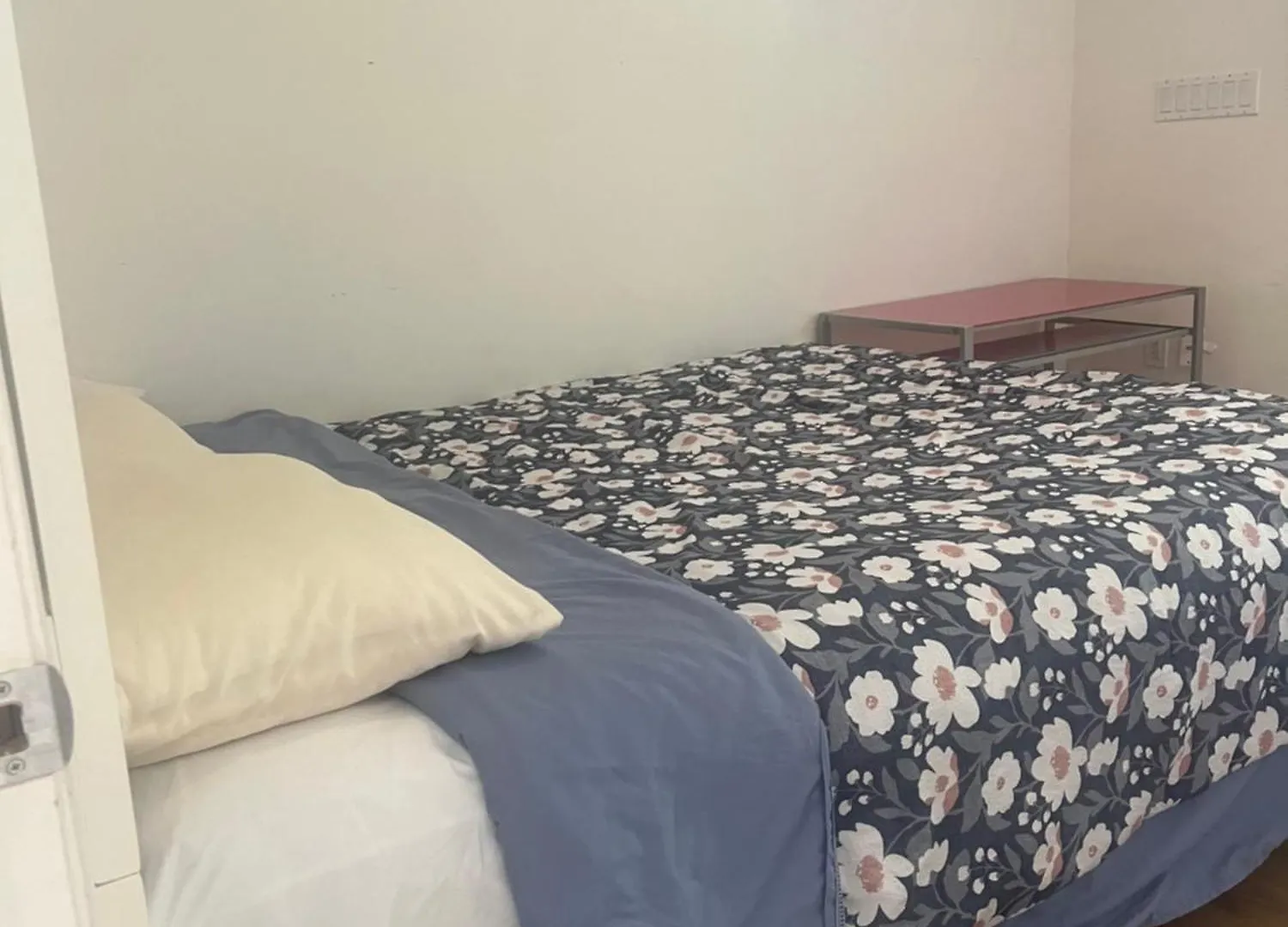 Close Uvic Three Bedroom One Bathroom Unit Victoria Canada