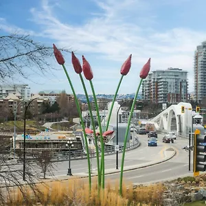 Bridge View By Iris Properties! Victoria