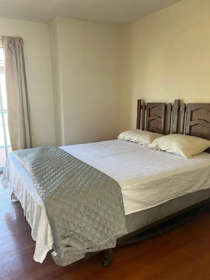 Close Uvic Three Bedroom One Bathroom Unit Victoria