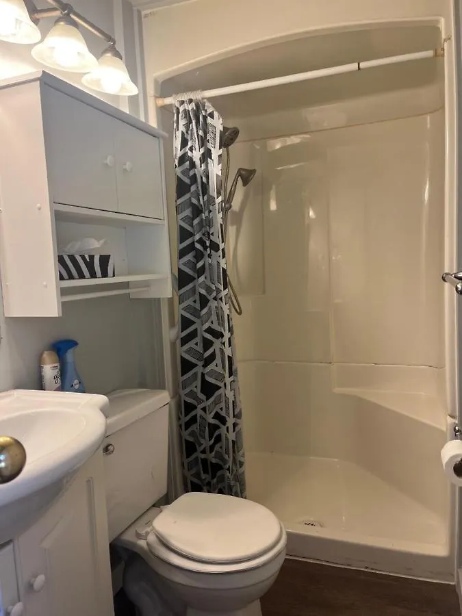 Villa Close Uvic Three Bedroom One Bathroom Unit